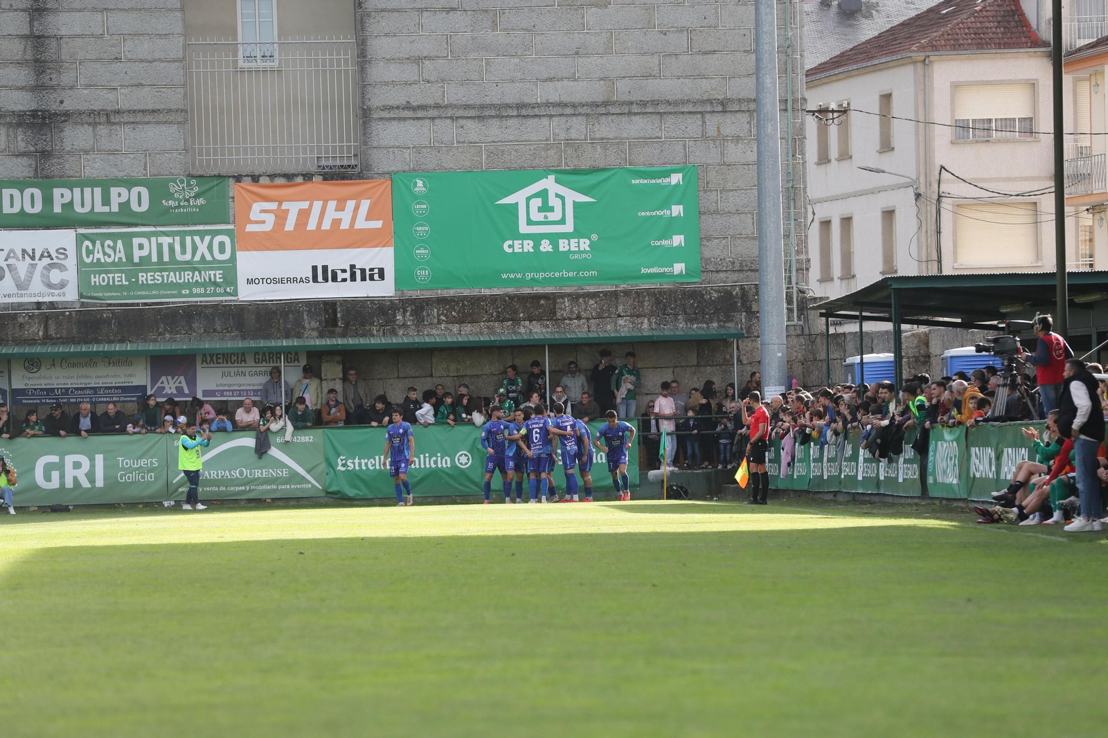 Galería | Empate a uno entre el CD Arenteiro y Ourense CF en el derbi termal