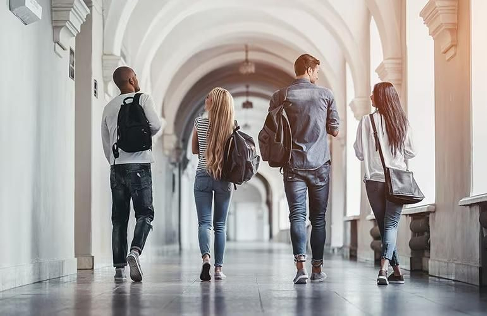 Estudiantes de distintos puntos de EEUU ya están recibiendo los cursos de Oracle