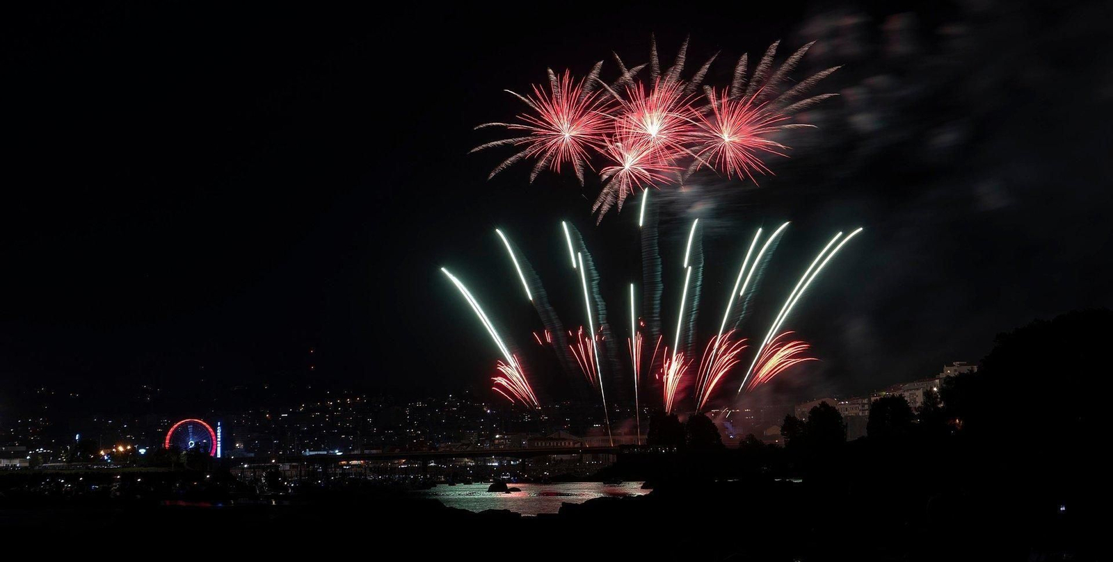 Los fuegos de la fiesta de Bouzas, en una imagen de archivo.