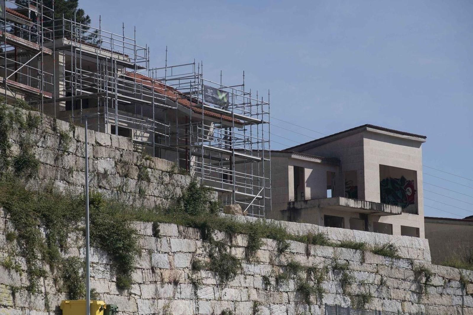 Las obras en la urbanización de la rúa da Moura (Barbadás) de nuevo en marcha.