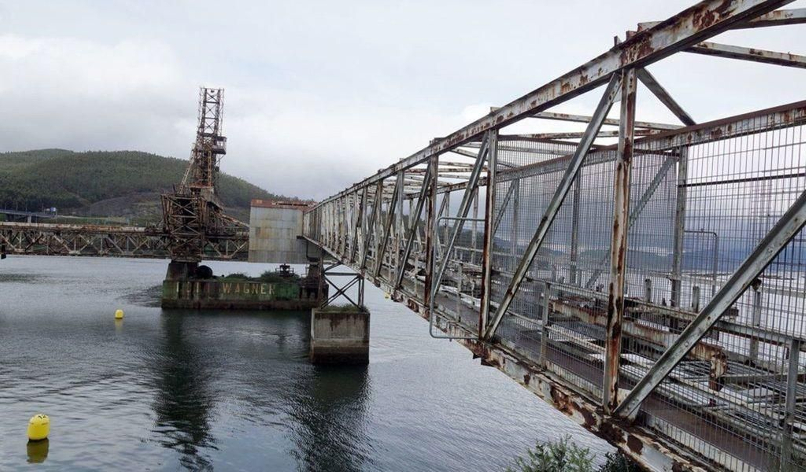 El informe del Ayuntamiento da una visión mucho más positiva de la estructura que la del informe del Puerto.