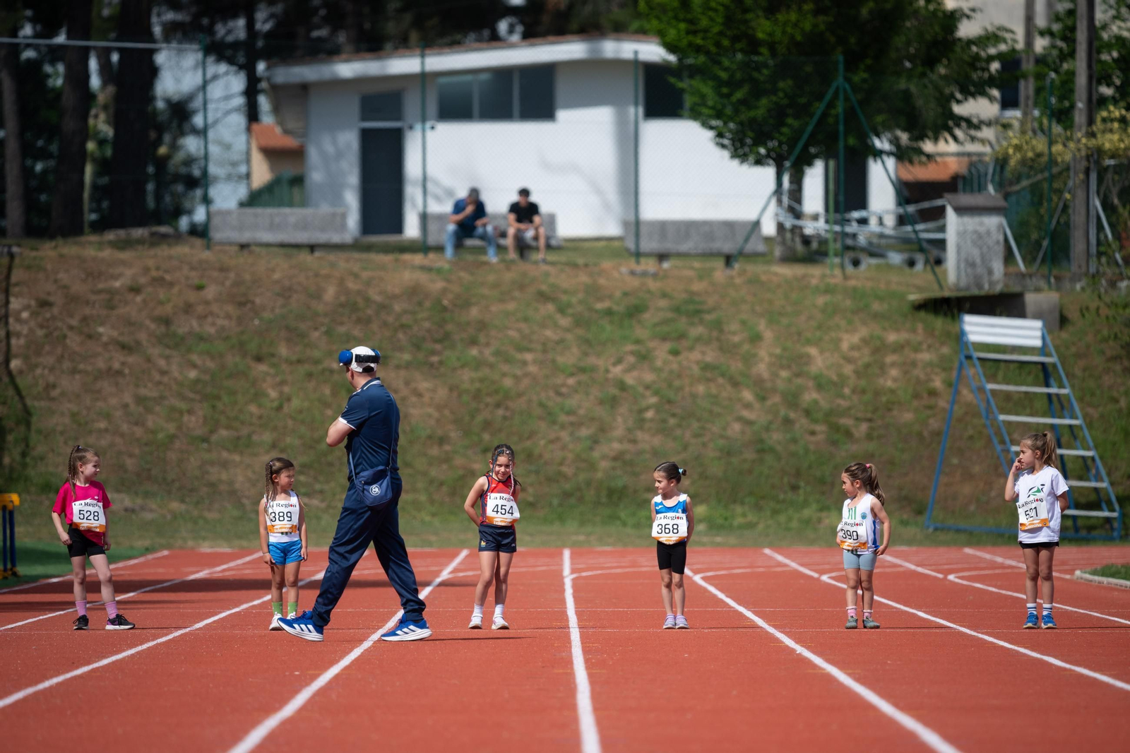 Galería | El atletismo ourensano disfruta en el 1er Trofeo Germán González