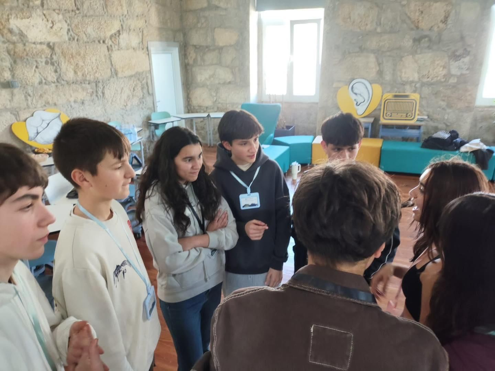 Unión cultural a través de la radio en Salesianos