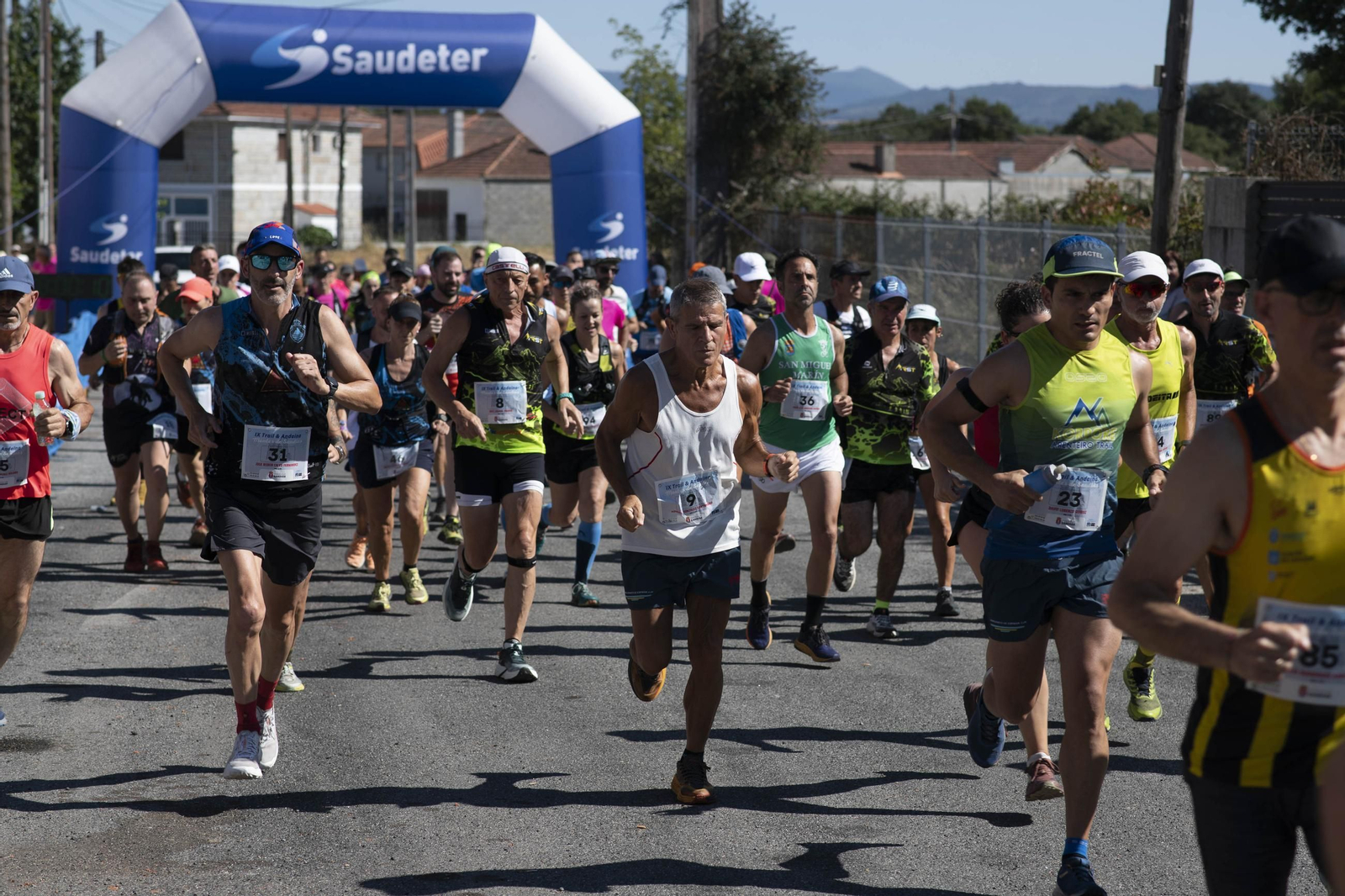 Galería | El IX Trail y Andaina Montes de Sandiás vence al calor y las altas temperaturas