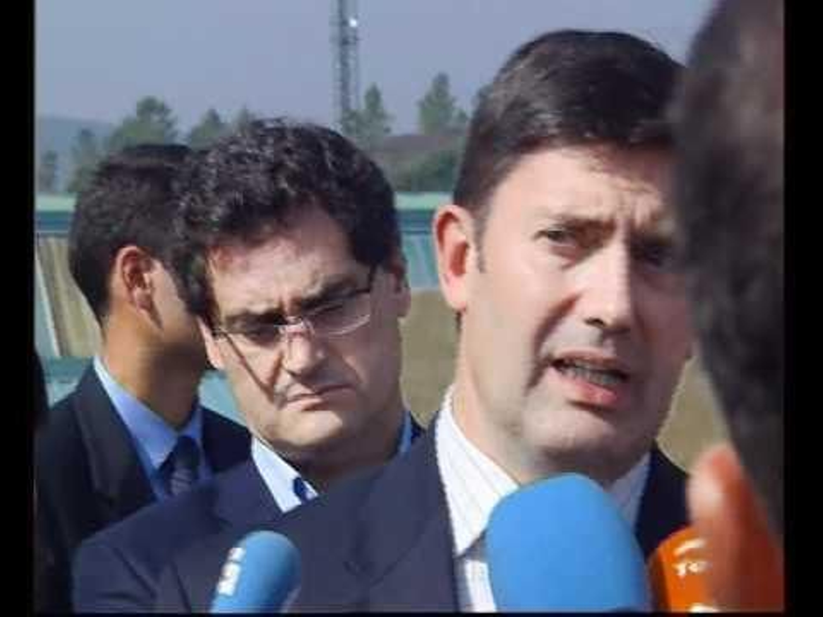 VISITA CARMEN CHACÓN Y SAMUEL JUAREZ. LUGAR ACCIDENTE AVIONETA E INCENDIO MONTERREI - LAZA