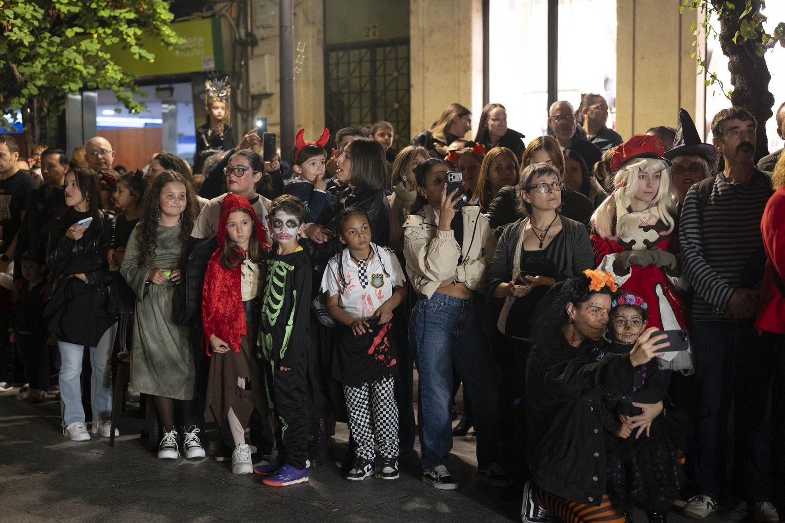 Galería | Ourense se transforma en una ciudad de miedo para celebrar Samaín