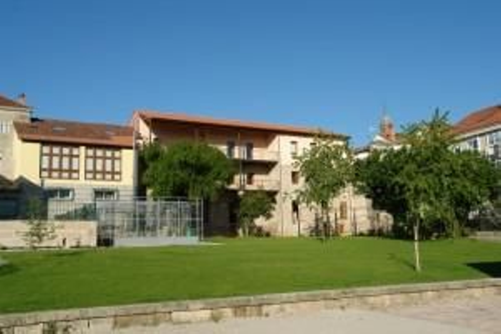 Fogar dos Maiores de Allariz.