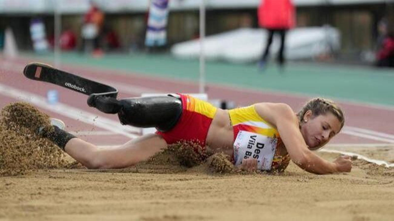 La atleta gondomareña estuvo lejos de sus mejores registros porque la pista no es la mejor para la longitud.