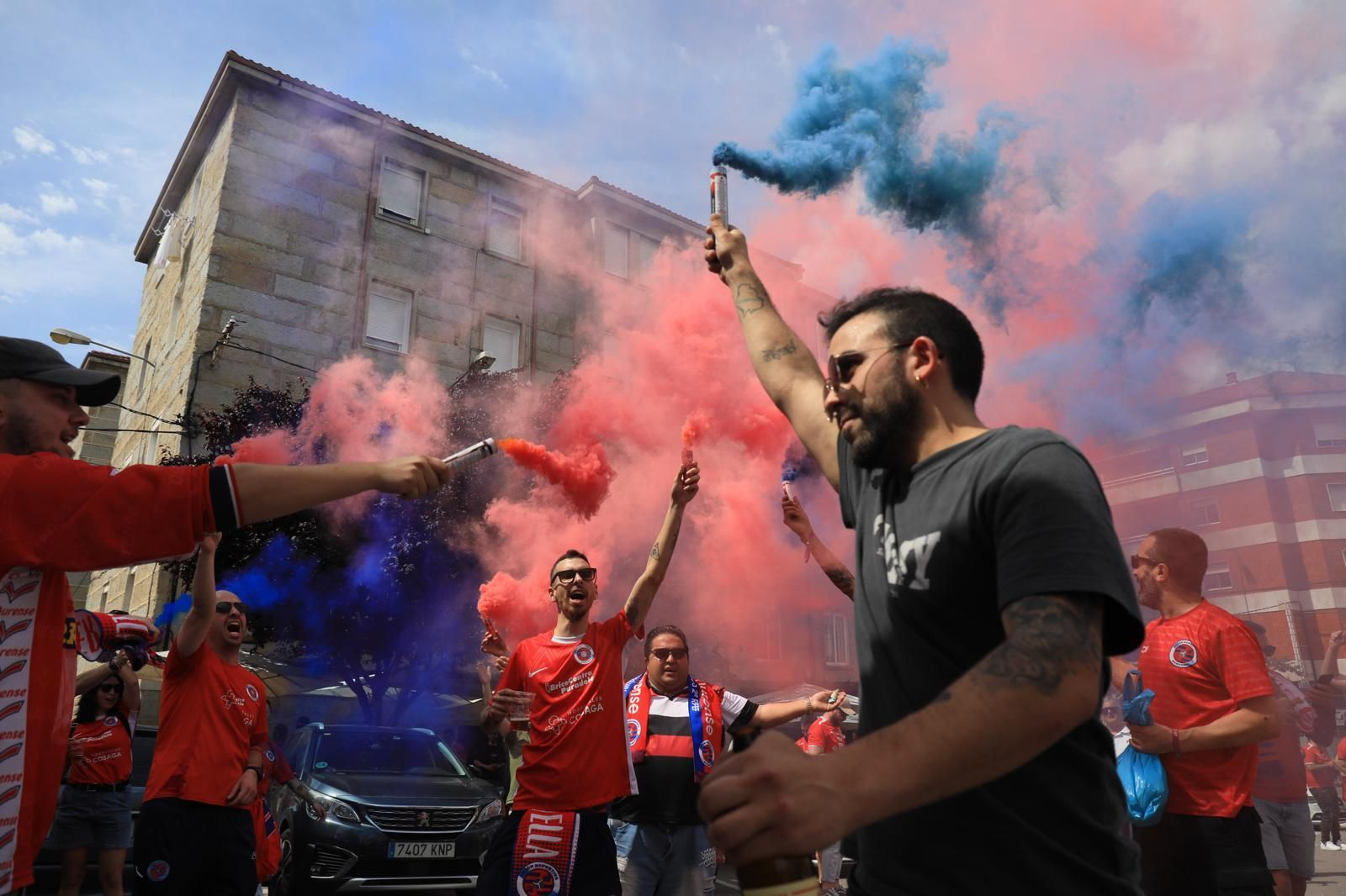 Galería | La UD Ourense quiere llegar a Primera Federación y la afición se vuelca con el equipo en O Couto