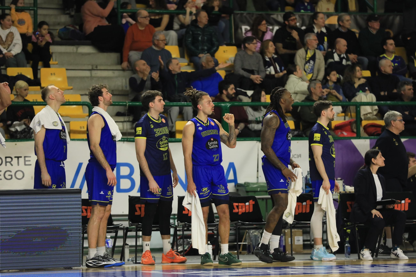 Galería | El COB sufre pero gana de nuevo en el Pazo