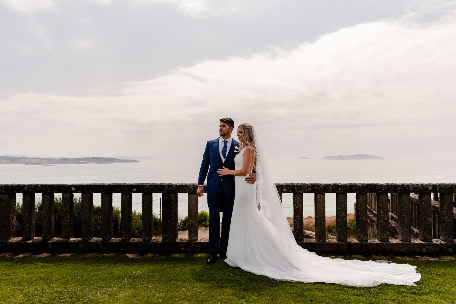 Las Rías Baixas han vuelto a repetir como el escenario de una boda olímpica. En este caso el enlace del piragüista Cristian Toro y Susana Salmerón. 

El enlace se ha celebrado en una conocida finca situada al lado de la playa de la Lanzada.