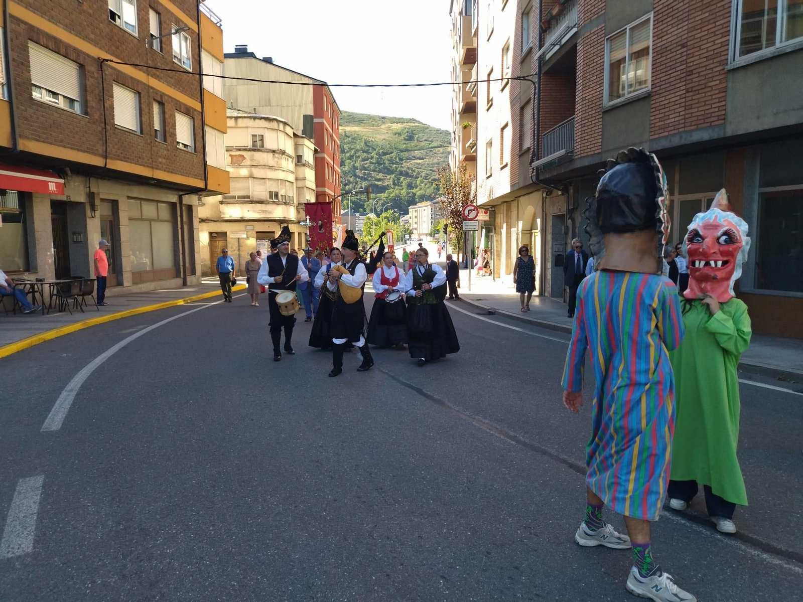 Galería |  El Nazareno reunió a fieles de toda Valdeorras
