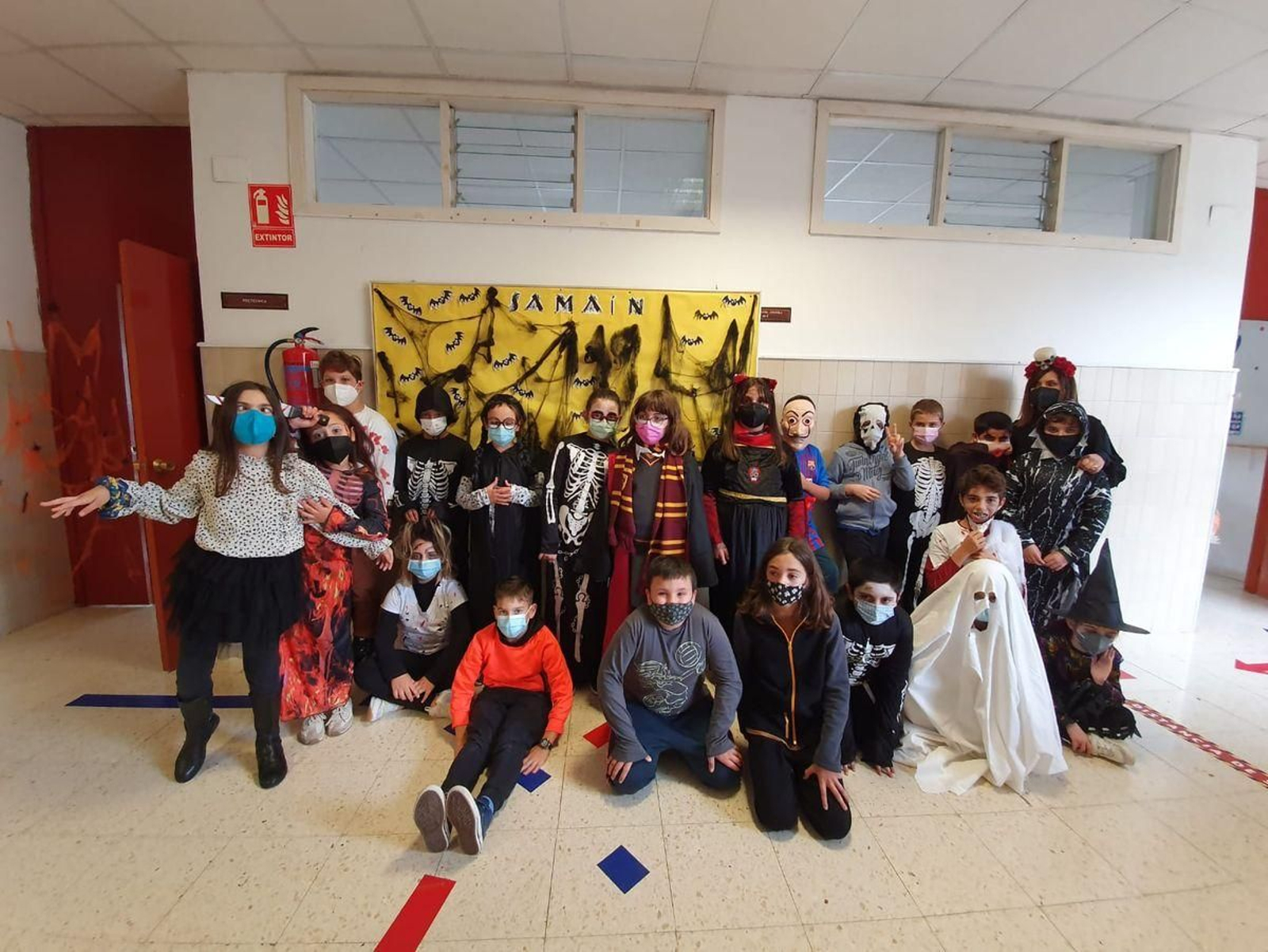 Albino Núñez. Os de cuarto de Primaria, cuns orixinais disfraces.