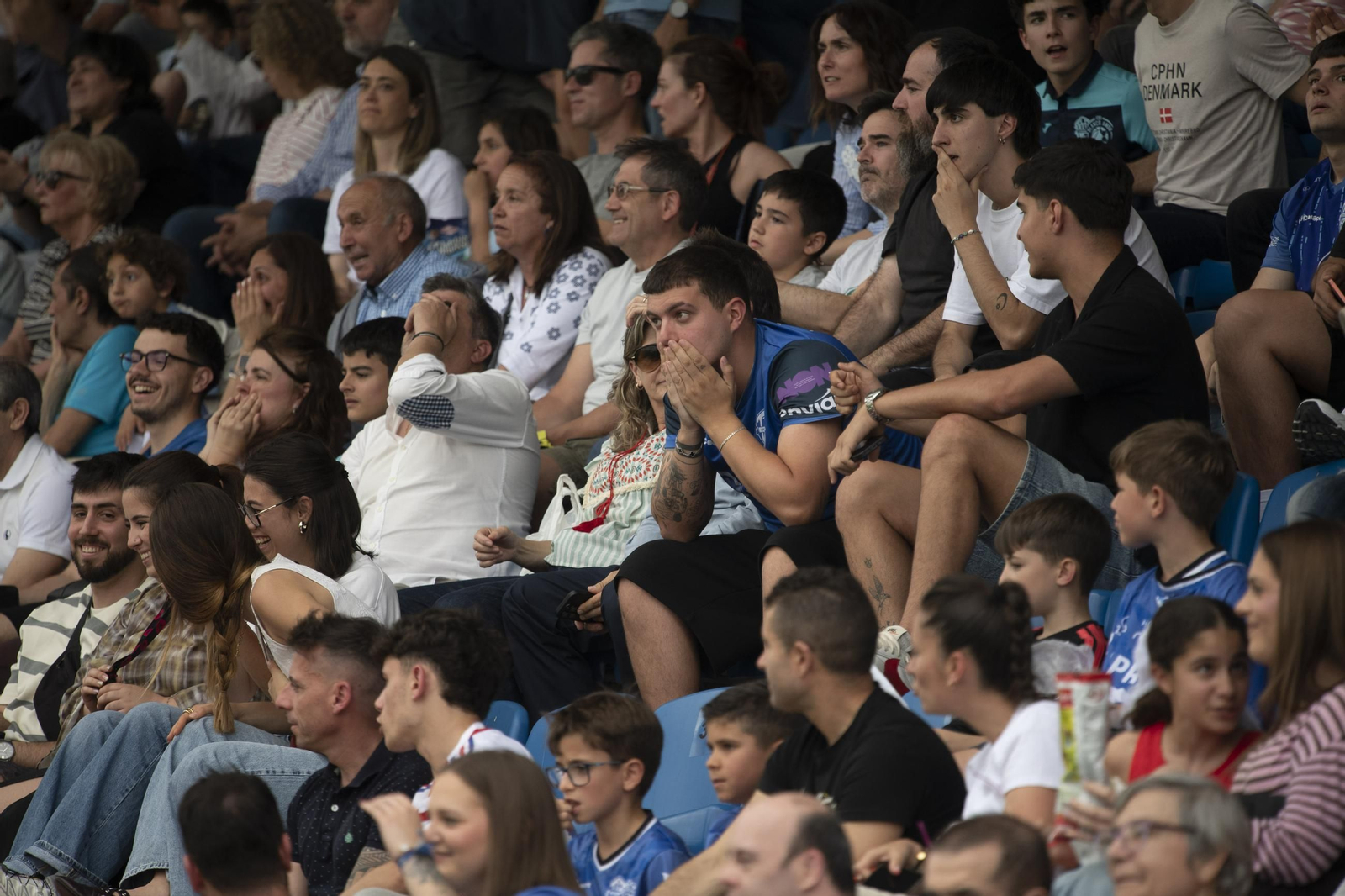 Galería | La tristeza invade O Couto con el descenso del Ourense CF
