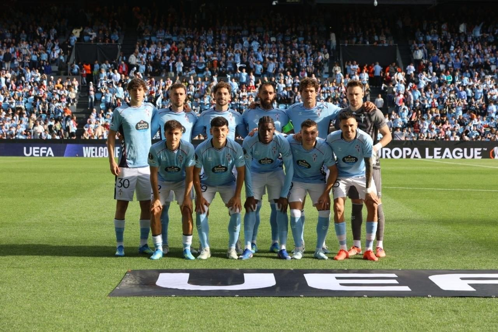 Once del Celta en el partido contra el Friburgo.