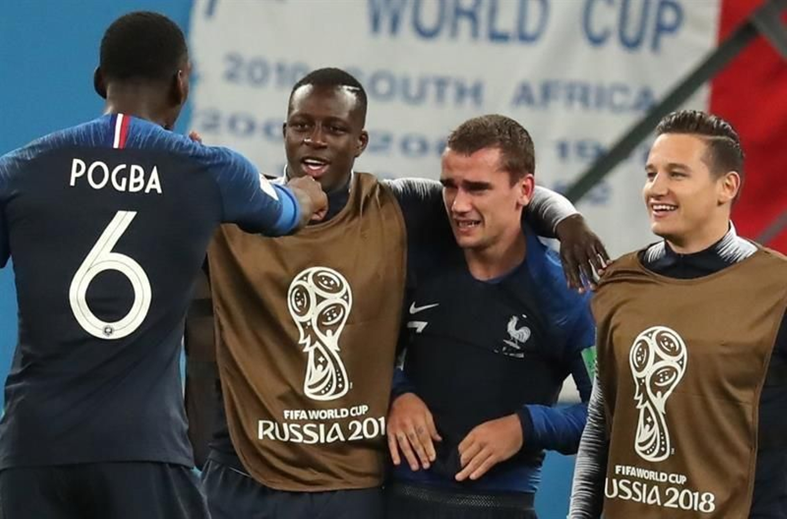 Jugadores franceses celebran el triunfo.