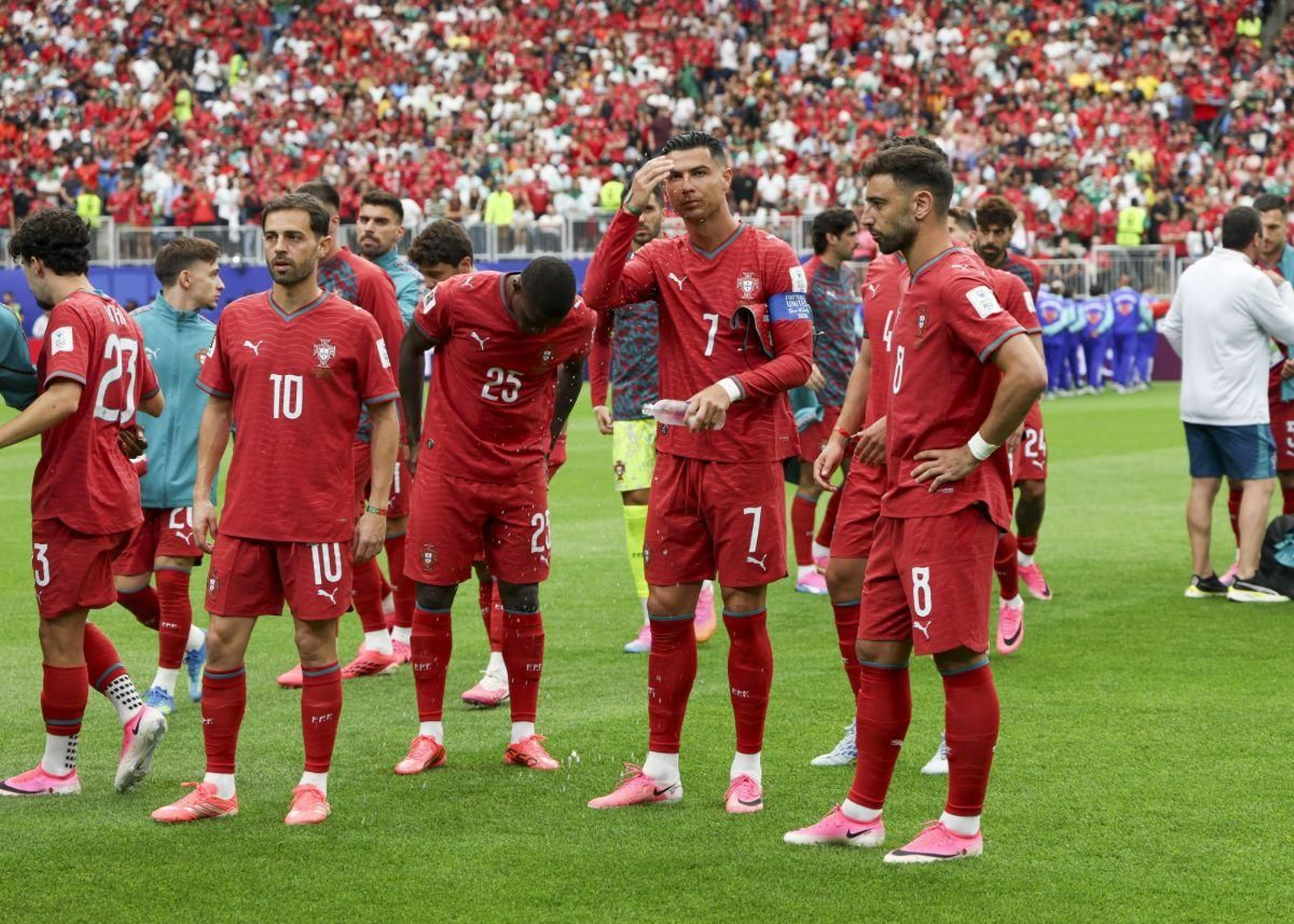 Portugal busca su primera victoria ante Uzbekistán.