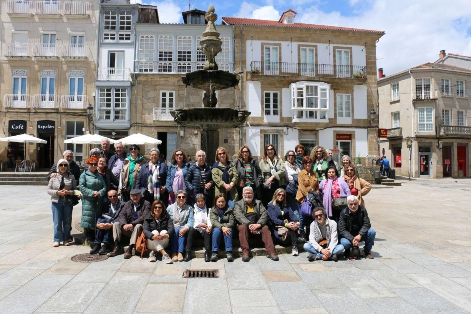 Una visita de alumnos vigueses a Celanova.