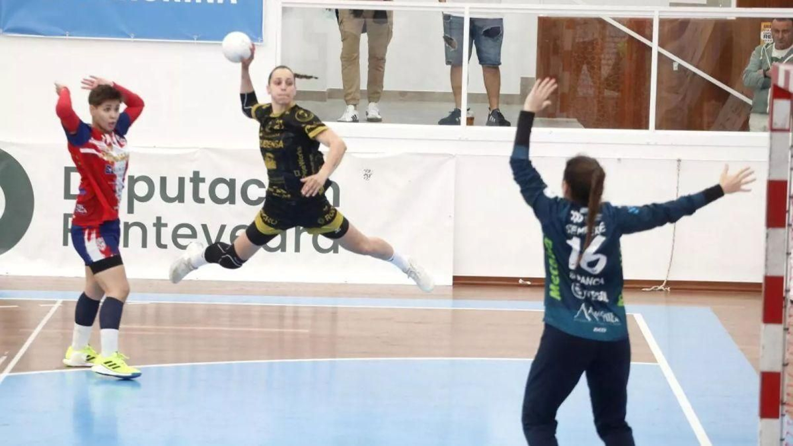 Sarai y Miriam se conocen a la perfección tras un lustro de derbis. El de mañana puede ser el último.