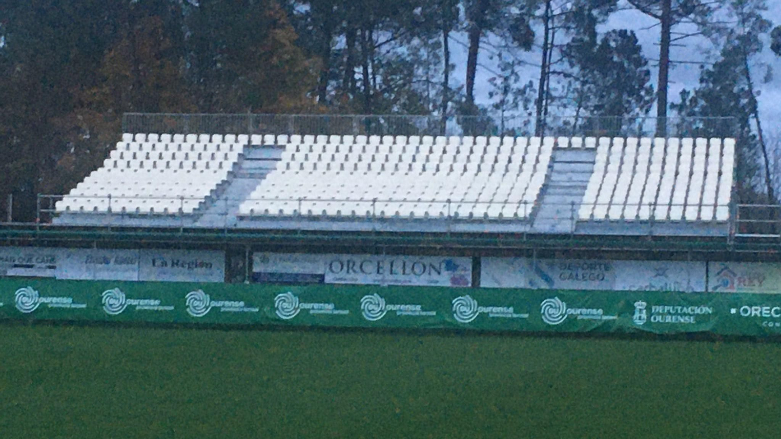 Grada supletoria en Espiñedo.