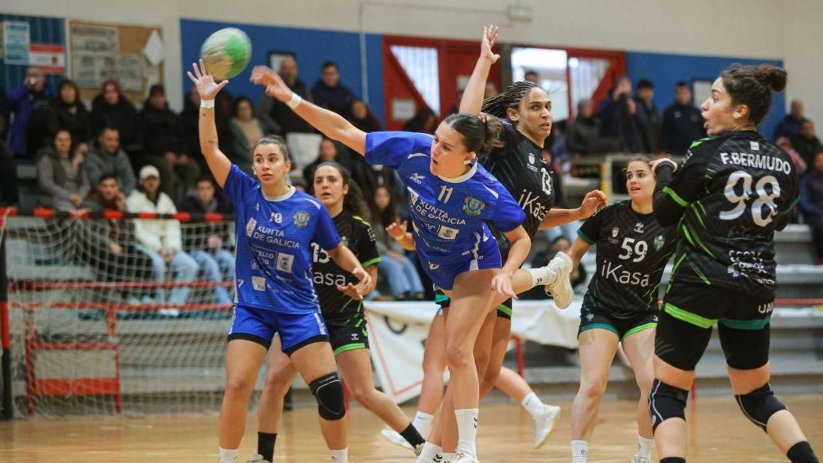 El colectivo vigués seguirá una semana más en la zona de descenso.