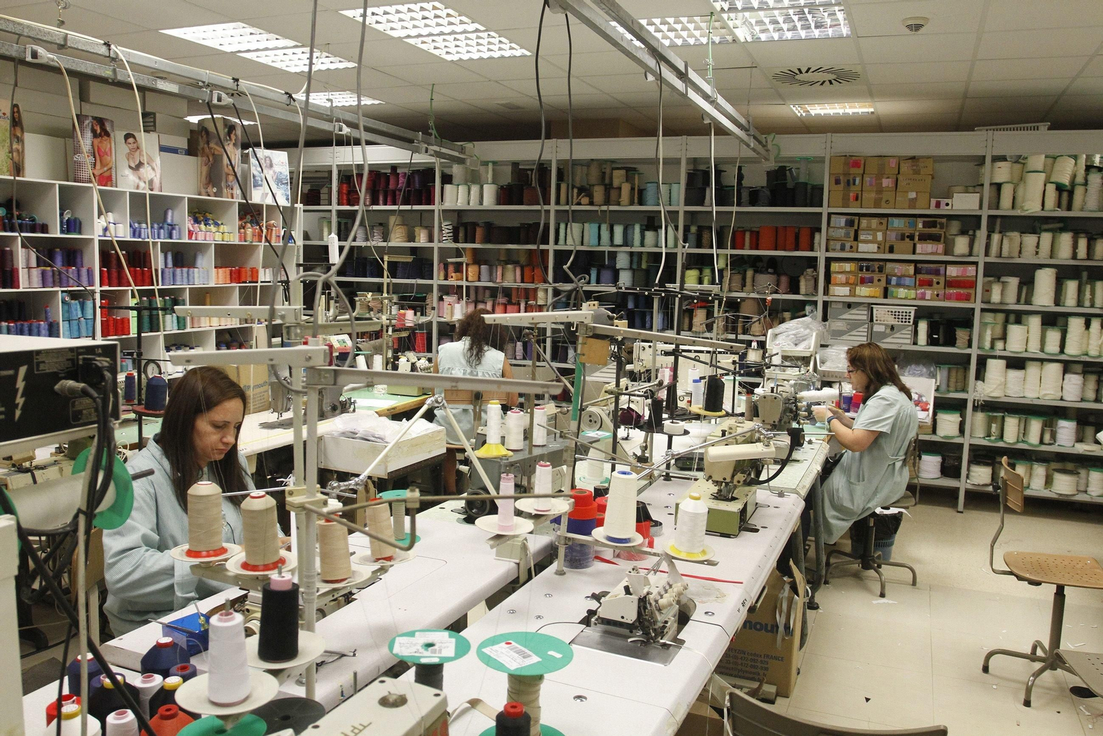 La empresa tiene su sede en el PTL de Valladares y fábricas en Portugal y Túnez.