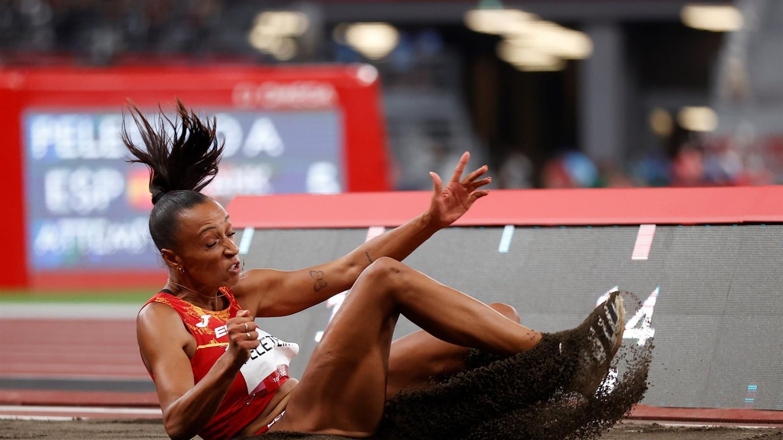 70e08a8fc927b57e0385373b96a08dd8b69c2b2aw (1)