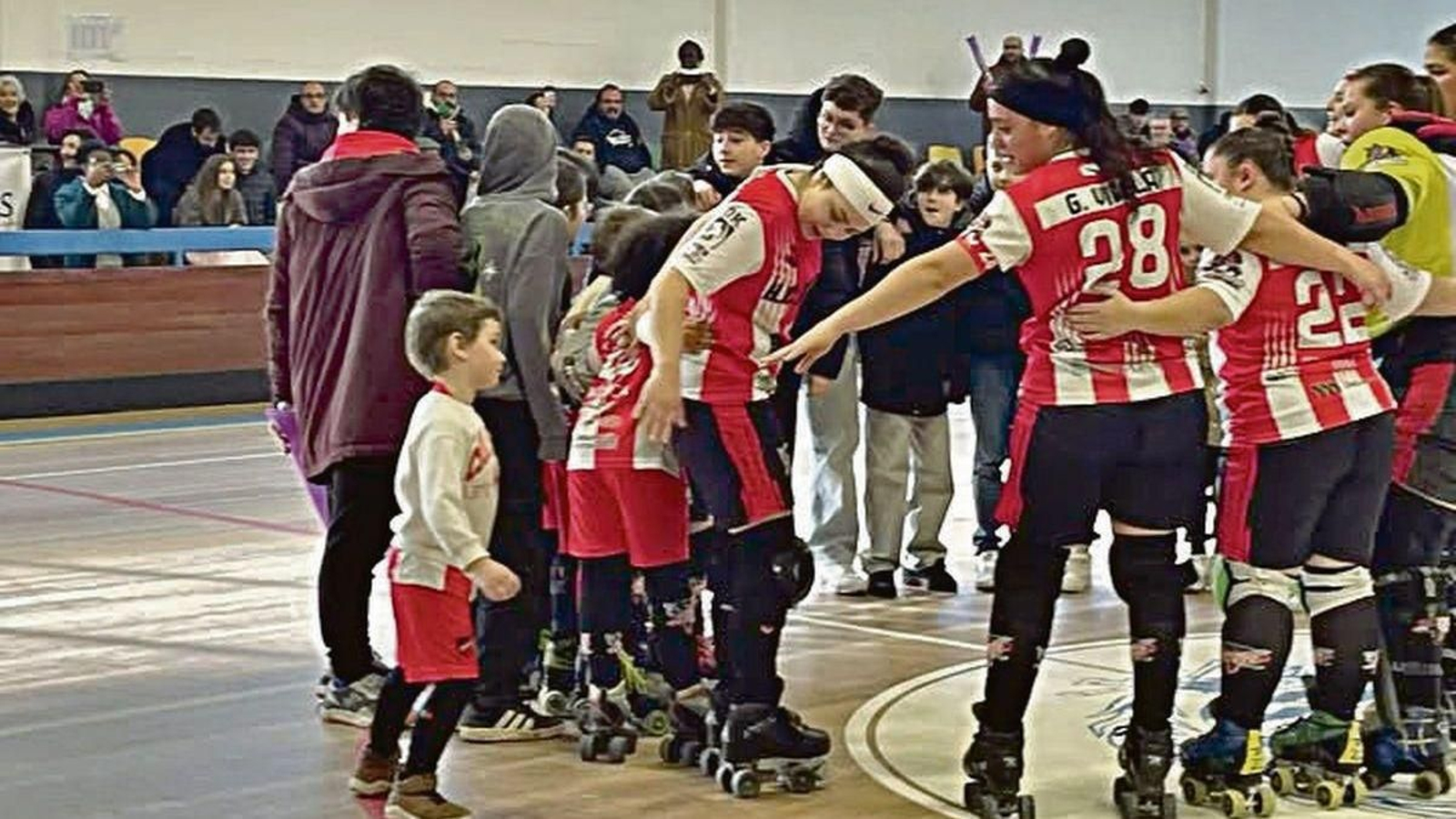 El colectivo de O Condado celebró un triunfo en su pista.