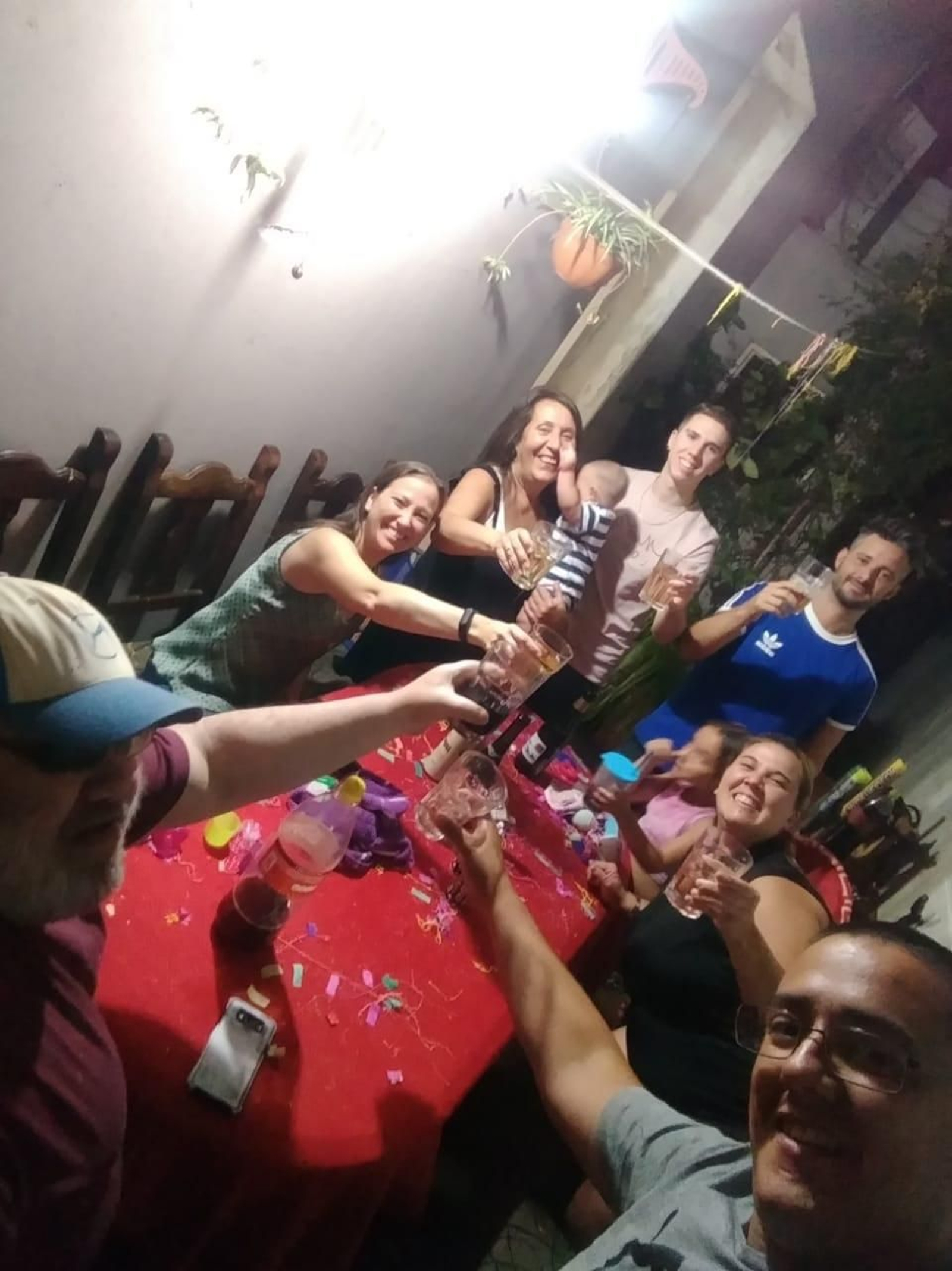 Daniel Pazos con familia y amigos