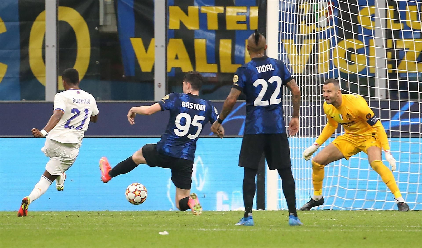 Rodrygo, marcando el primer tanto