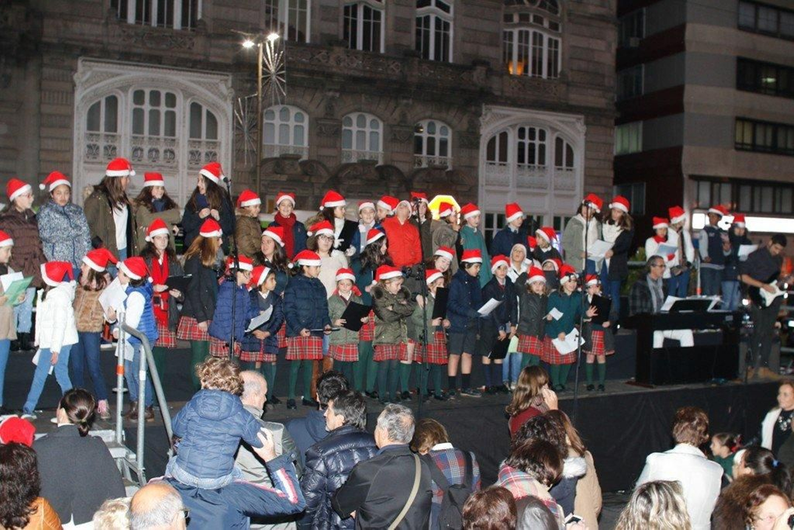 Encendido de las luces de Navidad Foto JV Landín 001