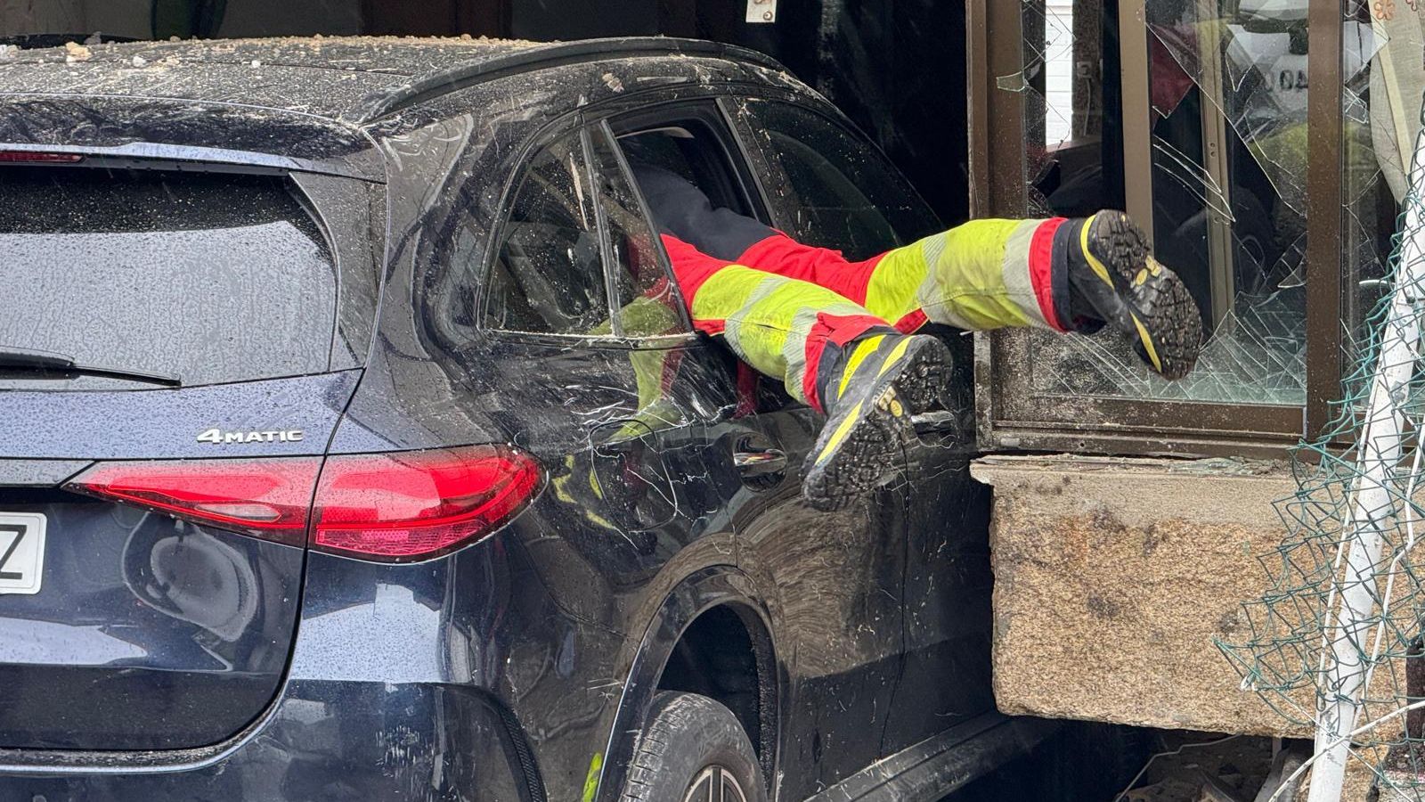 Los dos tripulantes del vehículo eran ancianos.