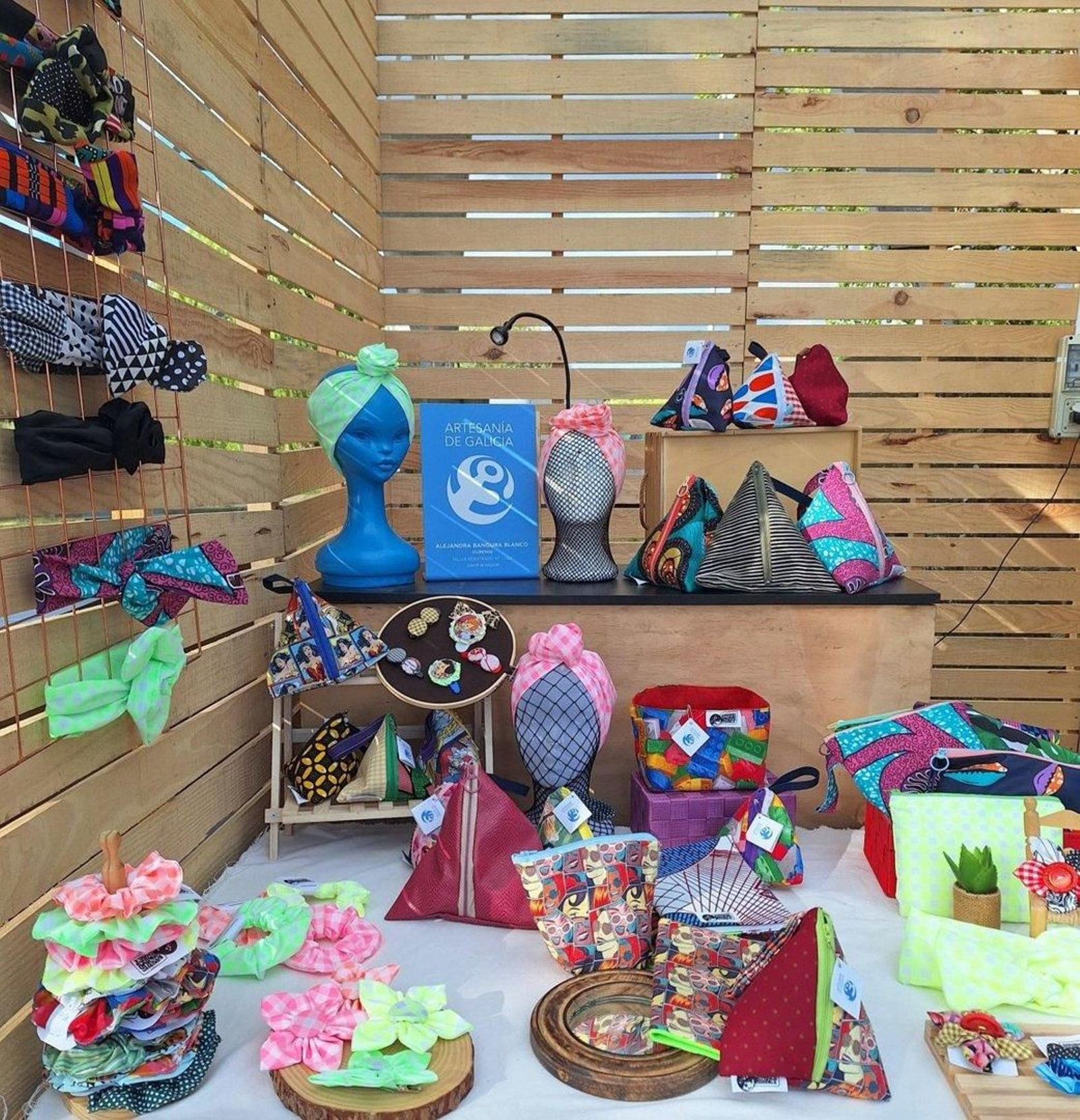 Algunos de sus complementos.