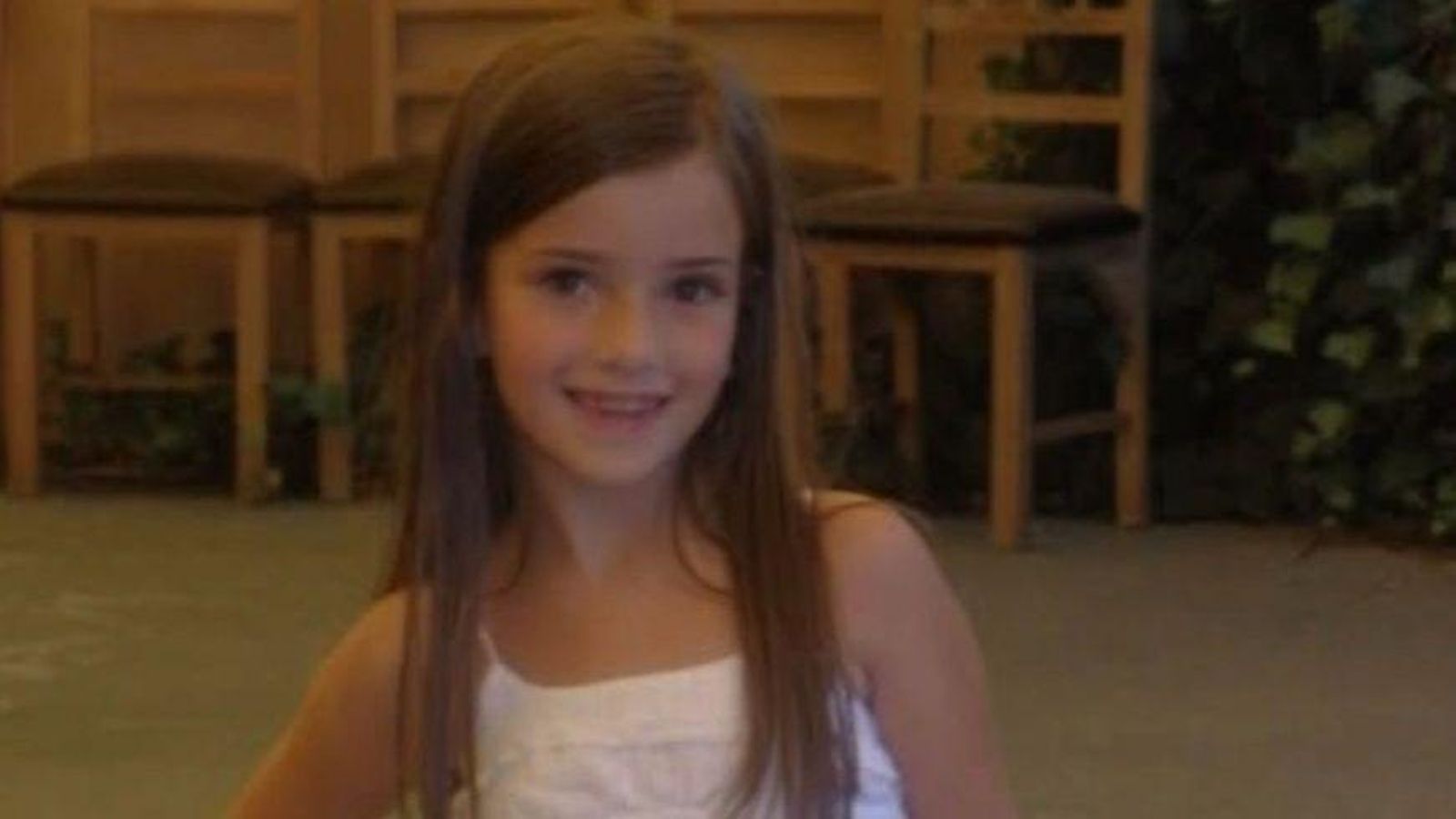 Laura Varela de niña, haciendo sus pinitos.