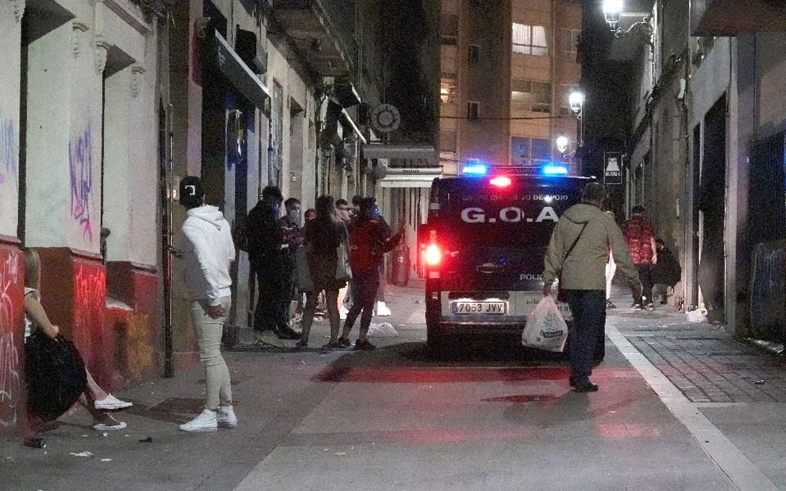 Primera noche sin estado de alarma en Vigo _ Vicente 19