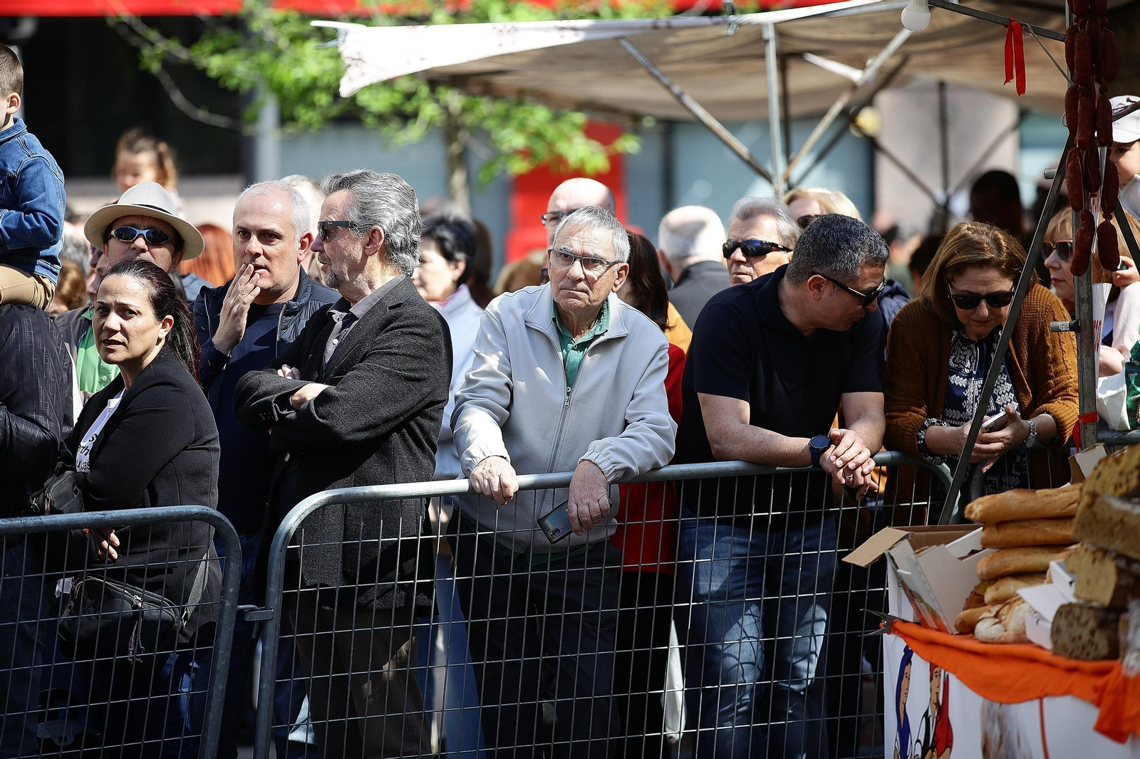 Galería |  Las Madamitas y el buen tiempo conquistan San Lázaro