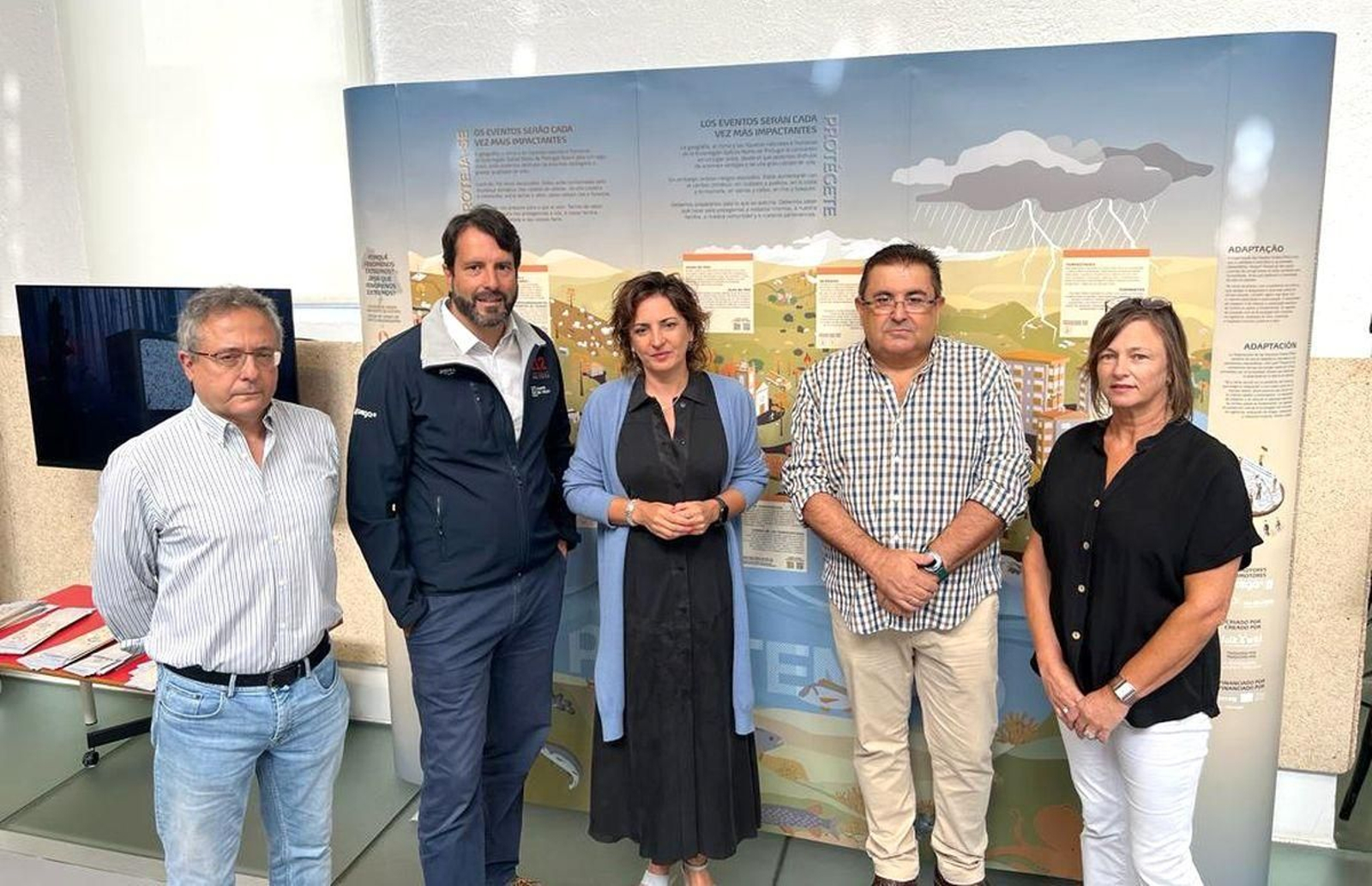 La alcaldesa , Sandra González, también visitó la exposición.