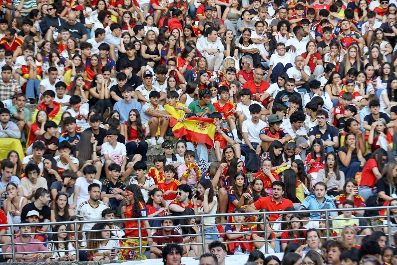Galería | Castrelos, a reventar para ver a la selección