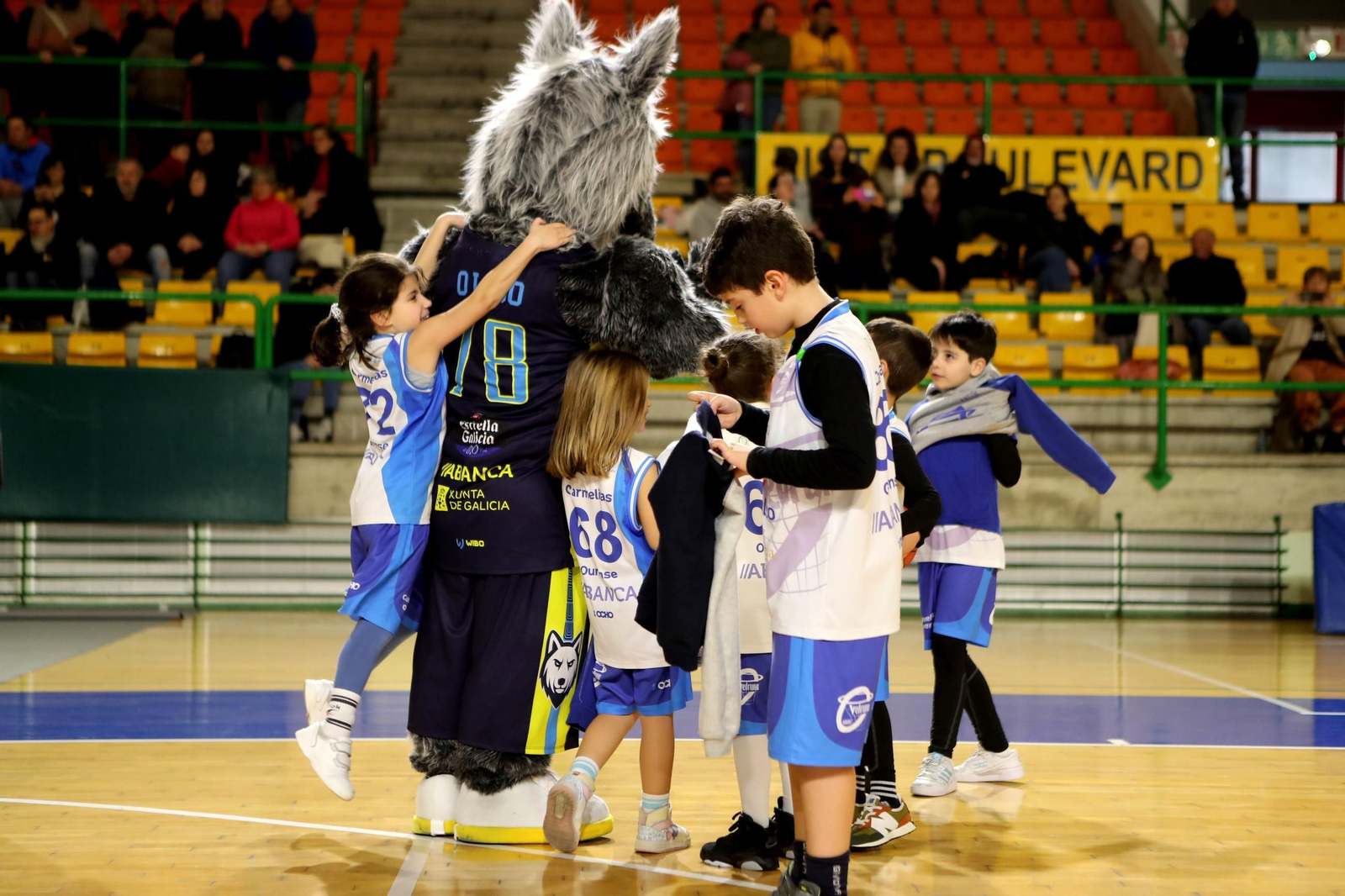 Galería | El futuro del básket se puso las zapatillas