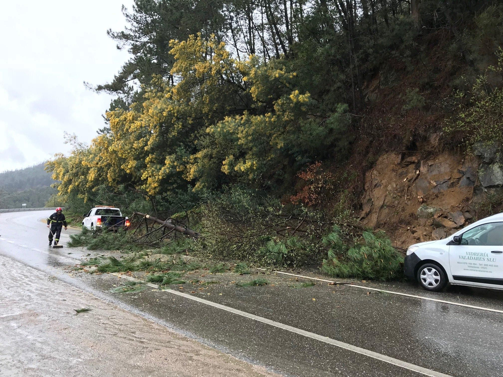 "Gisele" azota Galicia con muchas incidencias // Alberte