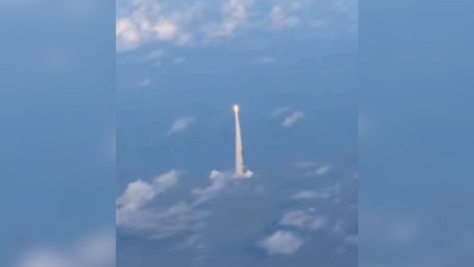 Imagen del cohete visto desde un ación