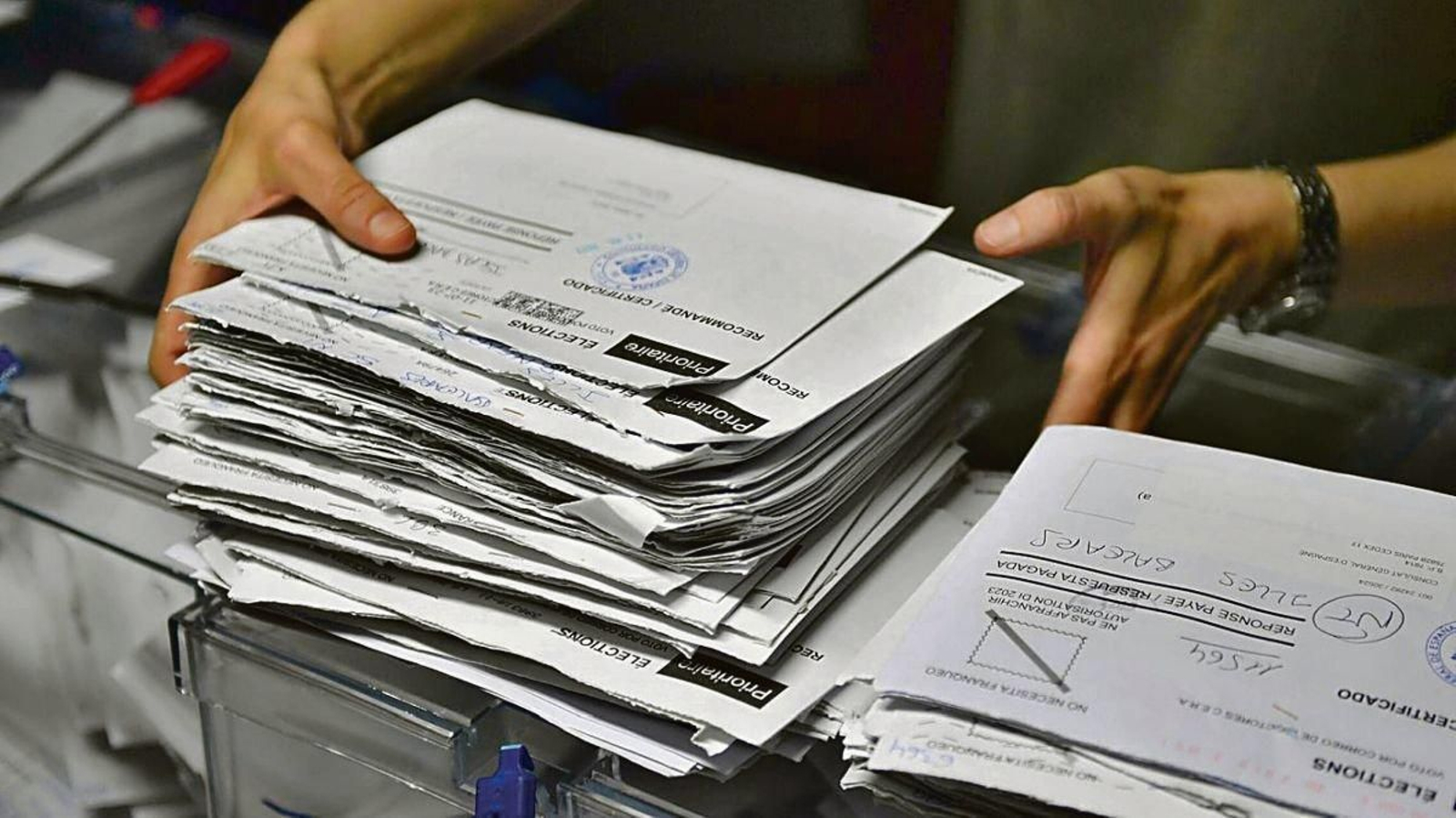 En total,  476.514 residentes en el extranjero podrán votar en las elecciones autonómicas.