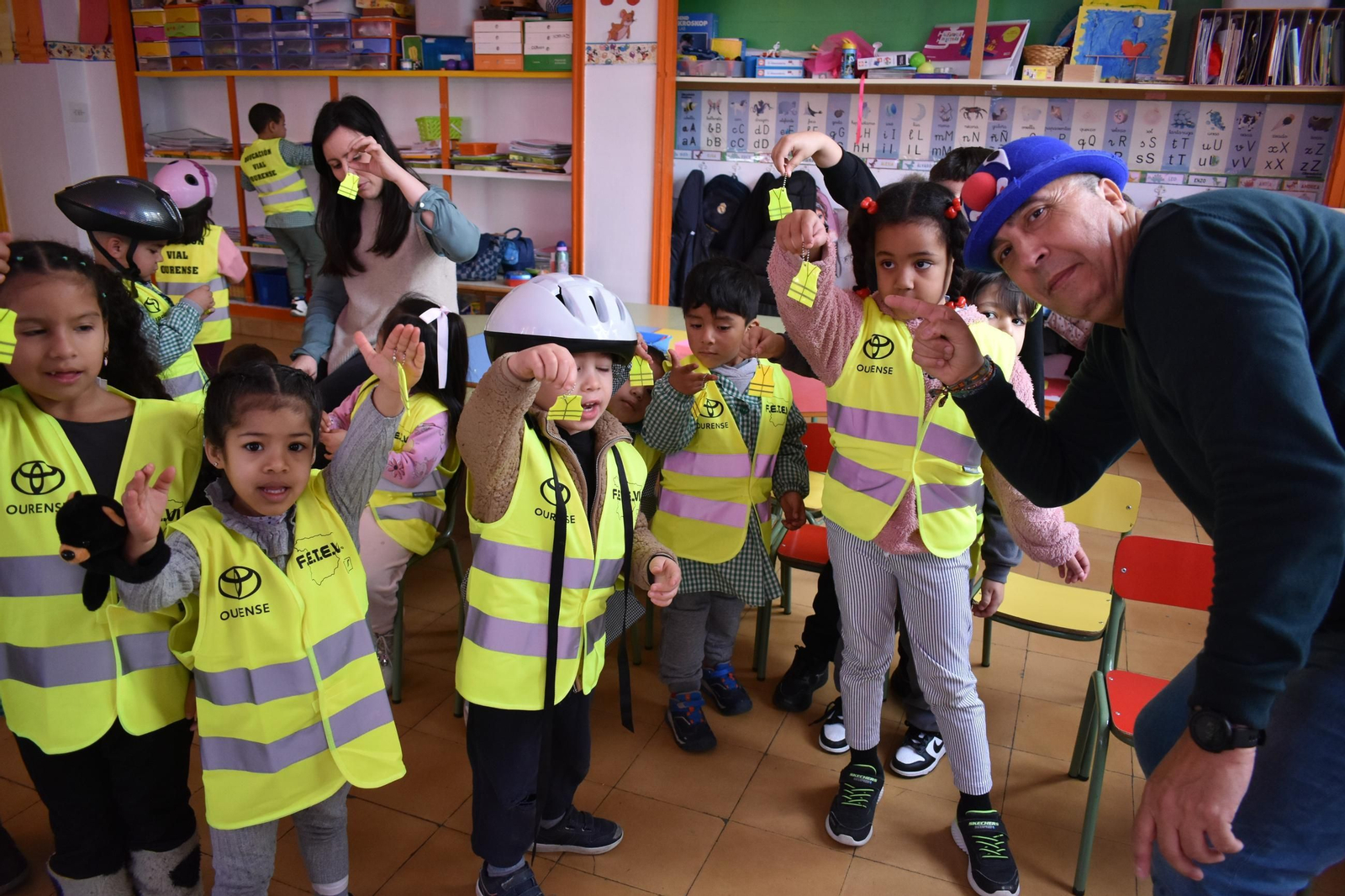 Moi contentos co seu chaleco de agasallo.