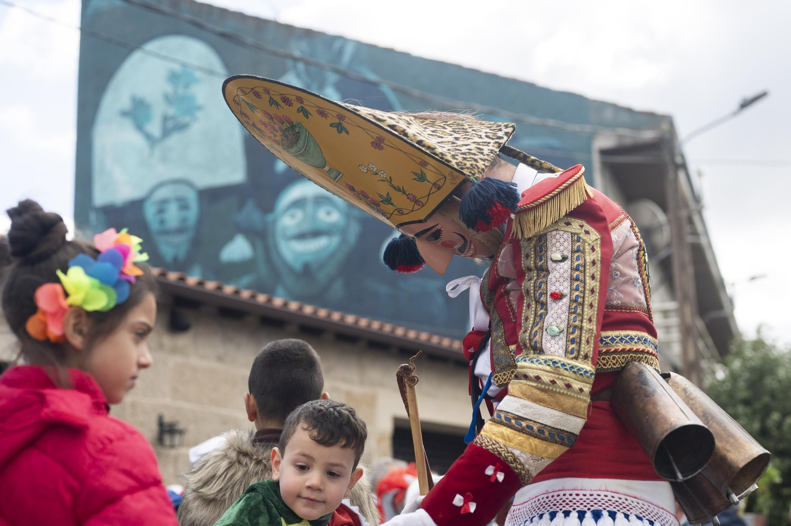 El Entroido de Cualedro desborda tradición, en fotos