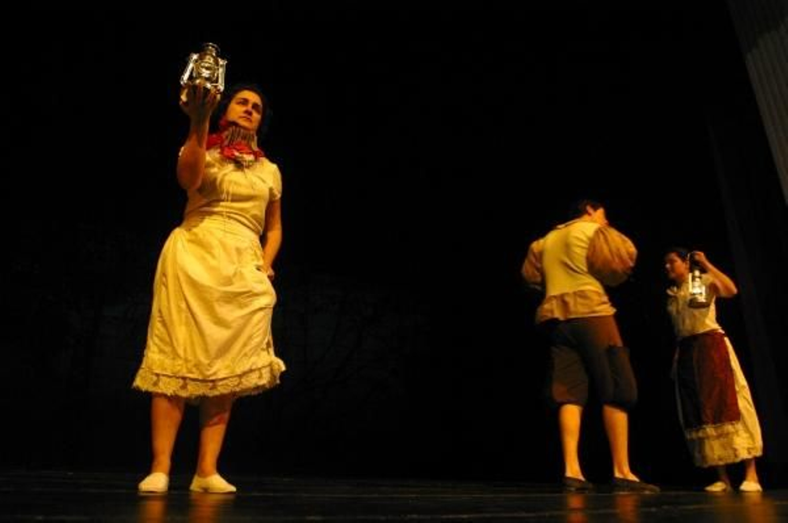 Escena de la obra Othello, del grupo de teatro Rastilho. (Foto: Daniel Atanes)