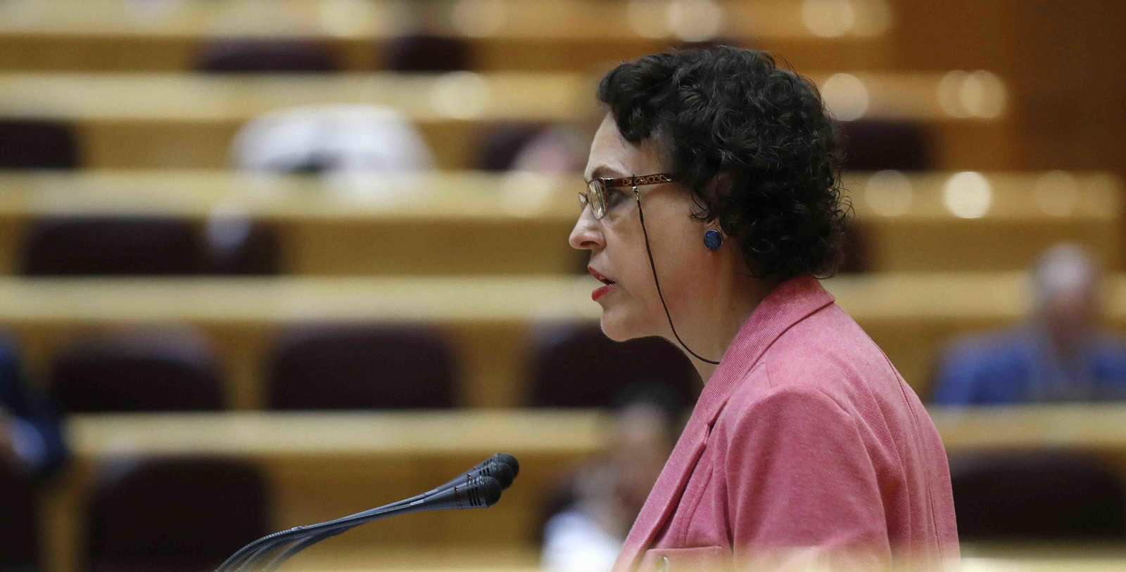 La ministra de Trabajo, Migraciones y Seguridad Social, Magdalena Valerio, durante su intervención en la sesión de control del Gobierno en el Senado. EFE/Kiko Huesca