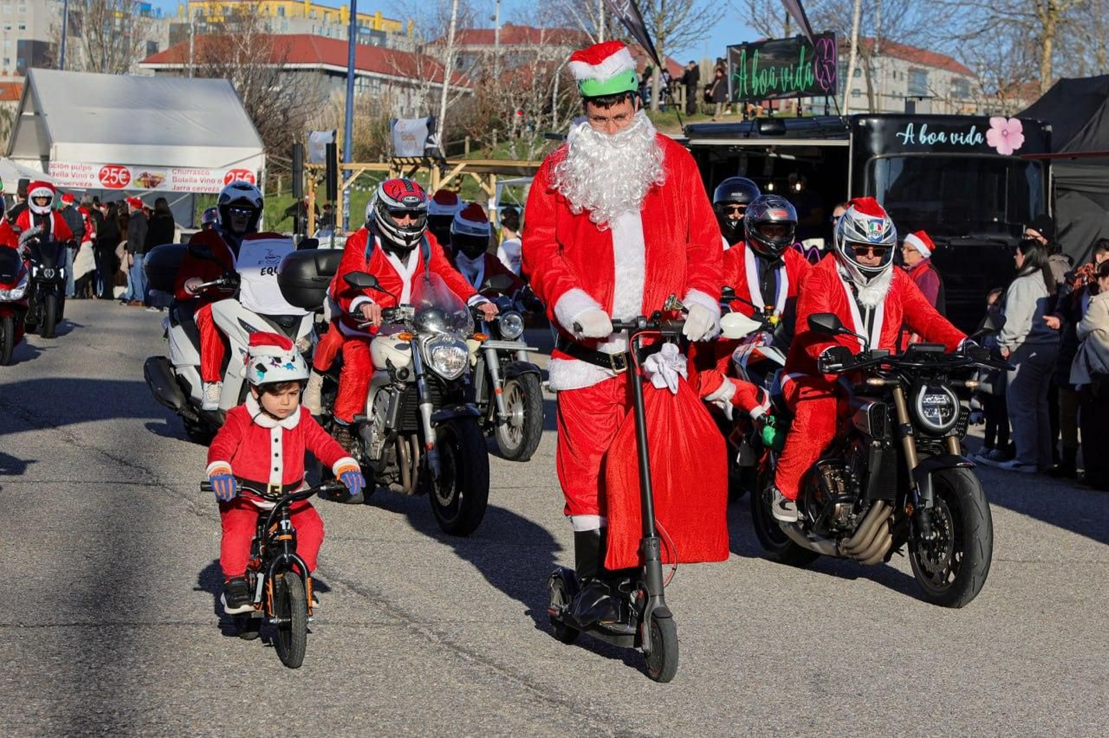 Galería | Los papanoeles moteros toman Vigo