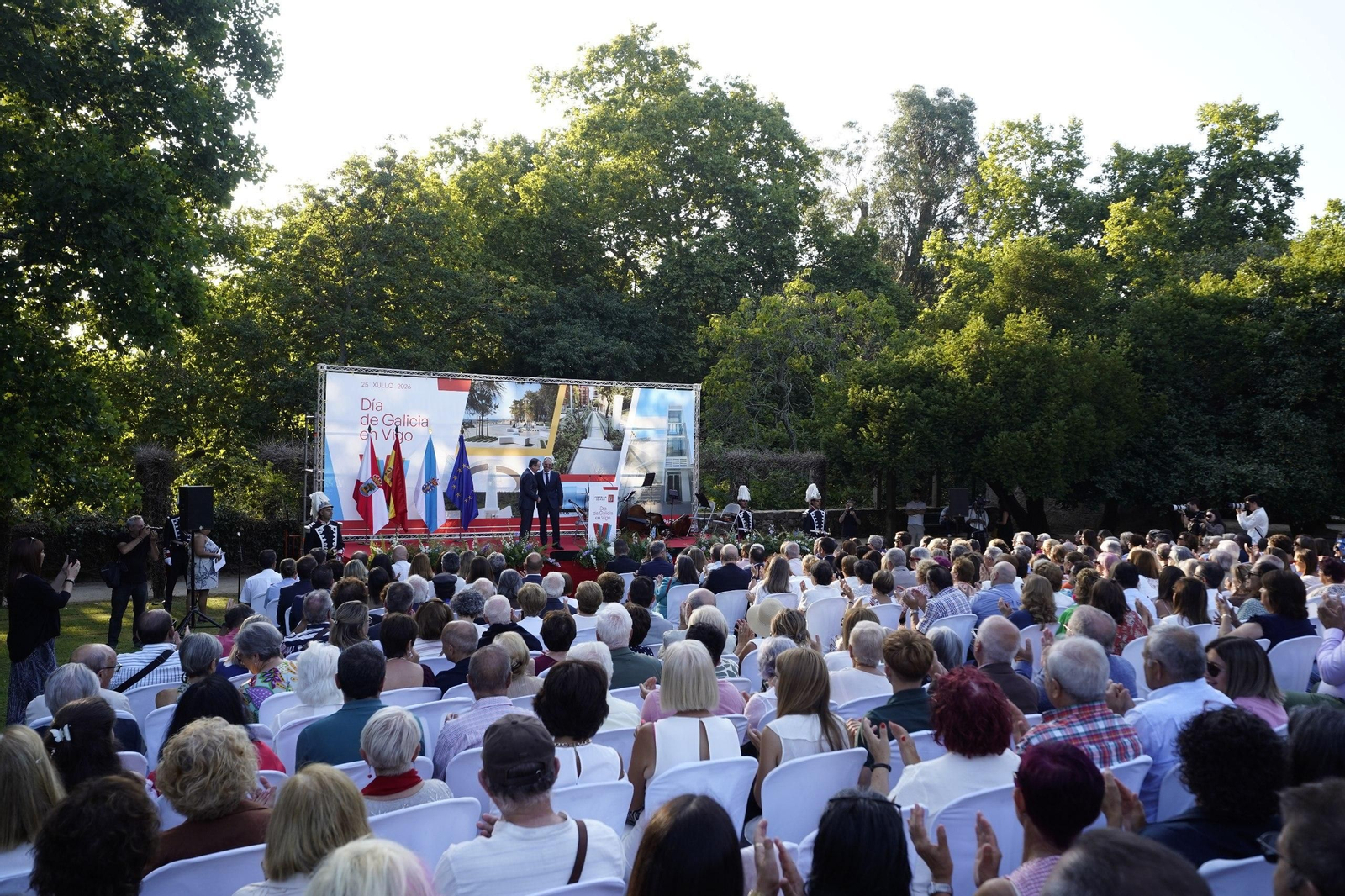 Galería | Vigo celebra o Día de Galicia cun acto en Castrelos