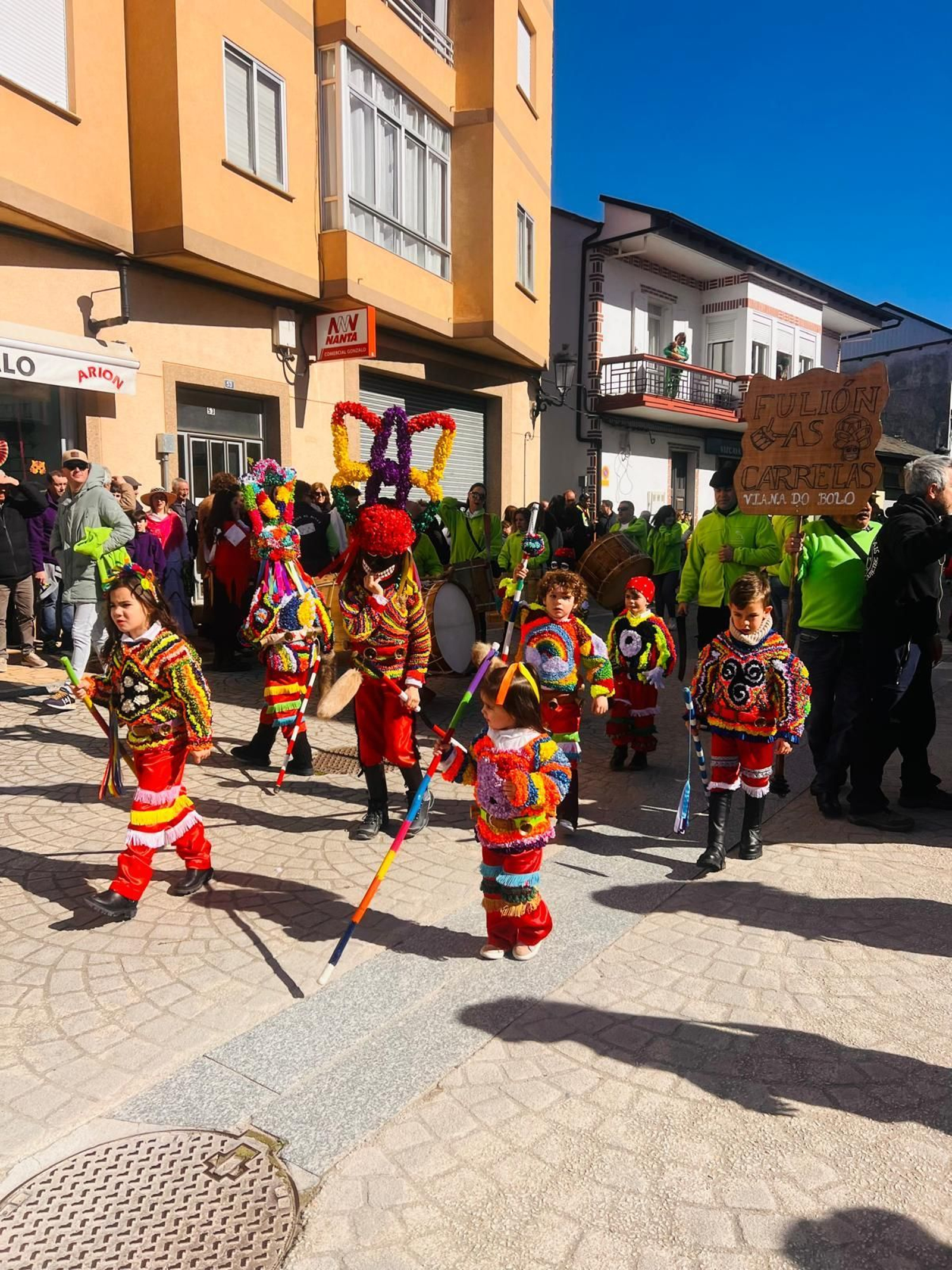 Galería | El desfile del Entroido de Viana do Bolo, en fotos