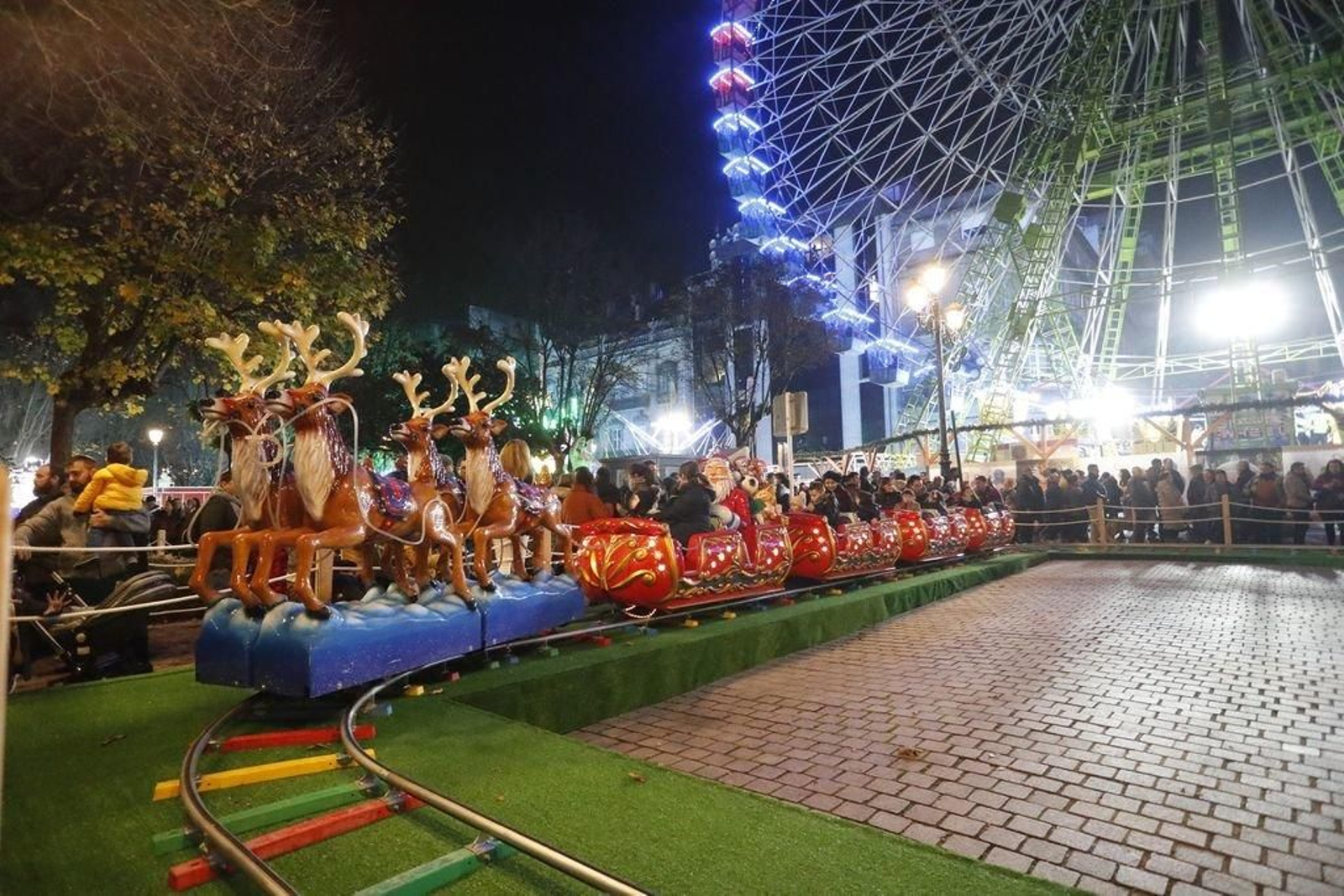Los turistas invaden Vigo en el Puente63